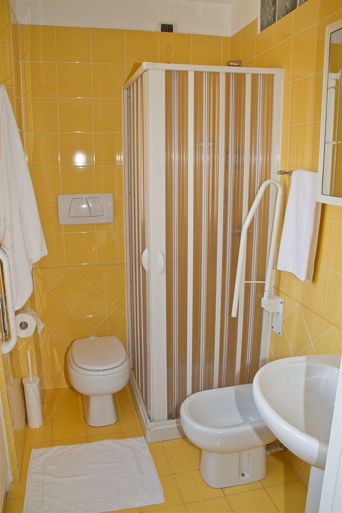 Le Finestre Sul Vaticano Gasthof 3*
